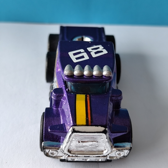 Hot Wheels 2013 Purple Rumble Road Truck Cab #68 and Trailer - Picture 8 of 13